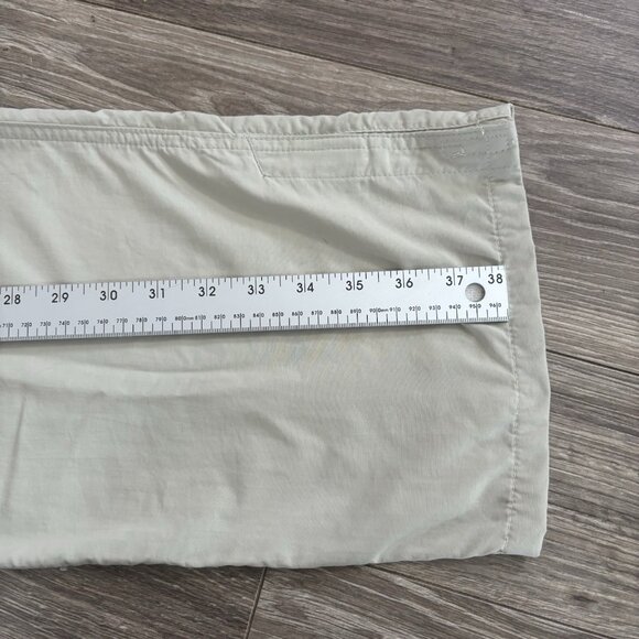 Columbia Omni Shield Womens Convertible Cargo Hiking Pants Size 10 Beige Zip Off - Picture 13 of 16